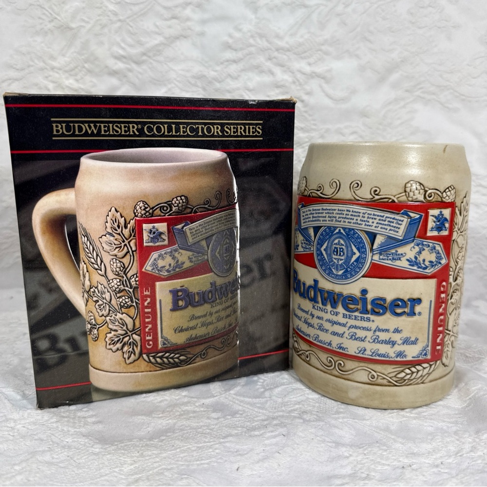Anheuser-Busch Label Stein 1989 Budweiser Collector Series in Box Brazil Large
